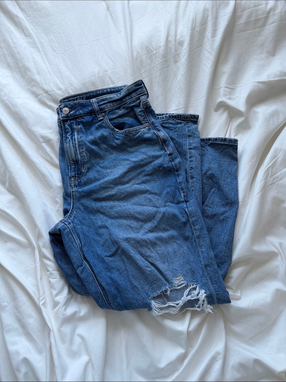 American Eagle Outfitters Blue Distressed High-Waisted Jeans